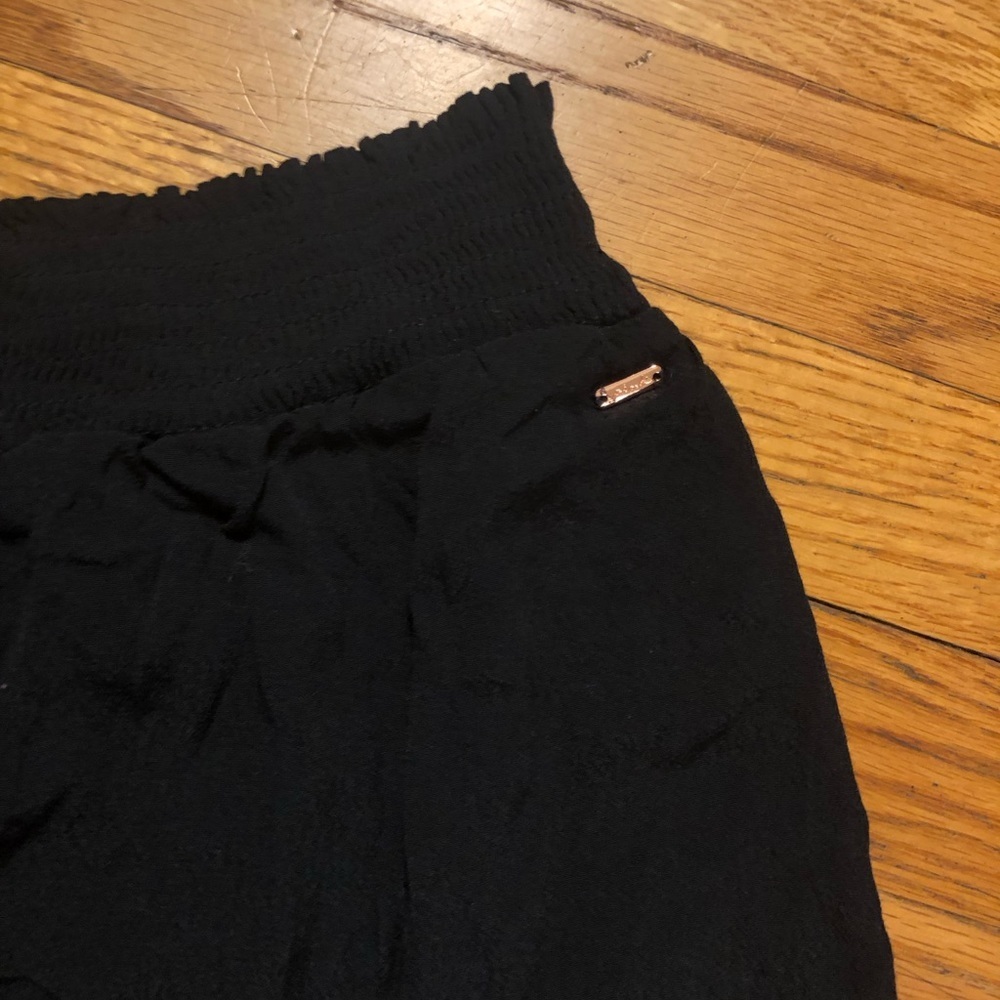 PINK Victoria Secret Shorts NWOT - Picture 2 of 6